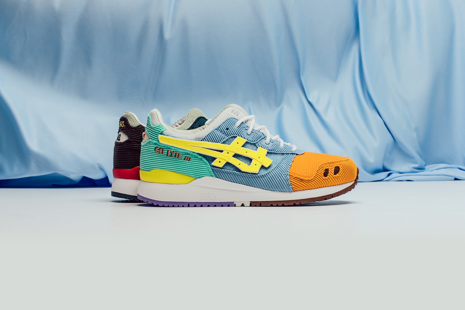 Sean Wotherspoon x Atmos x ASICS Gel Lyte III 'Corduroy' Releases