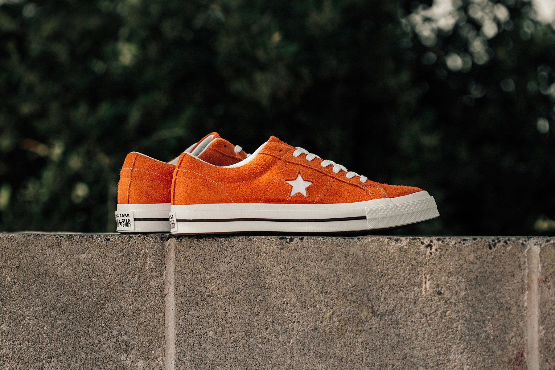Orange Converse One Star Low –
