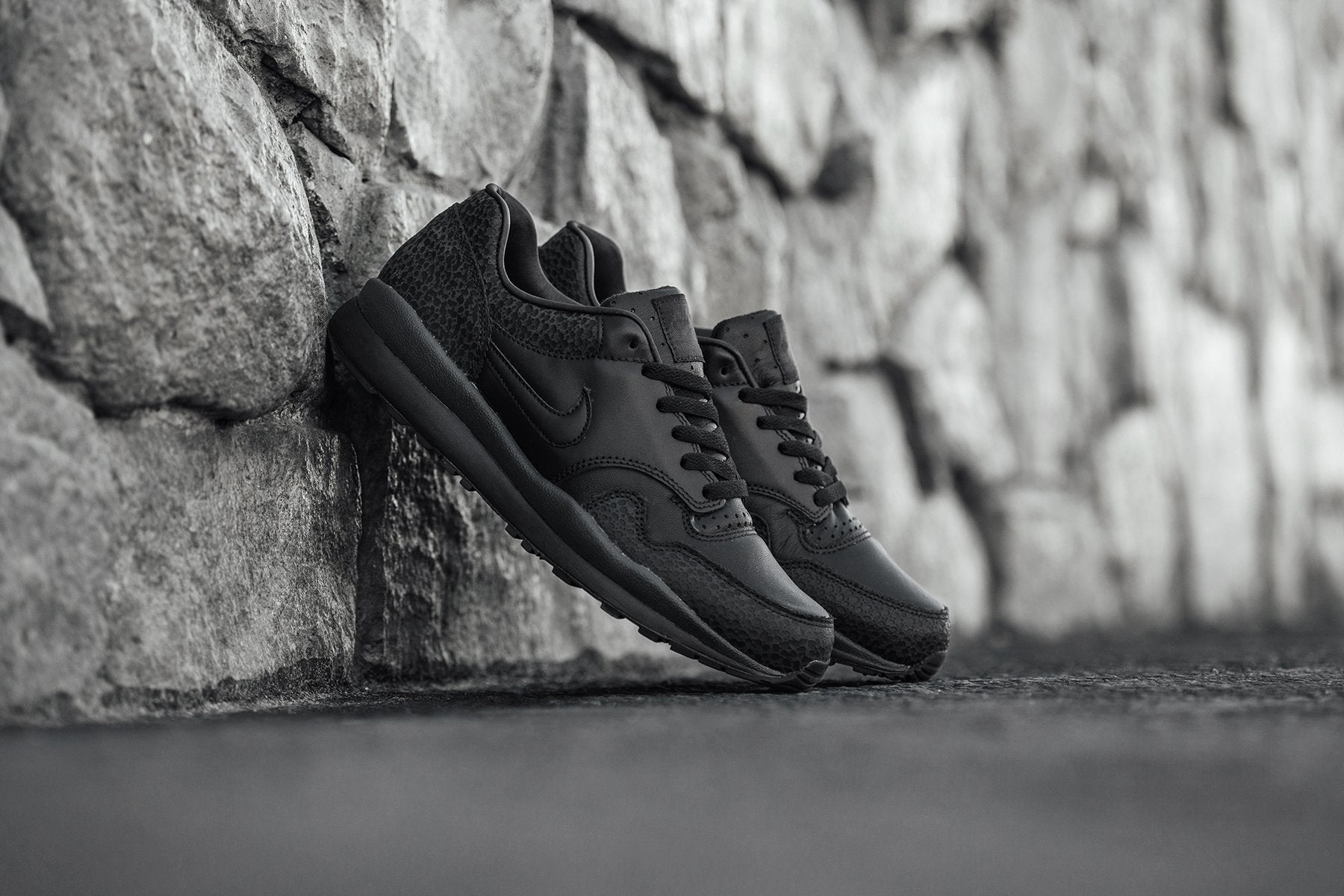 Productie Thriller Triviaal Nike Air Safari QS "Black/Anthracite" Available Now – Feature