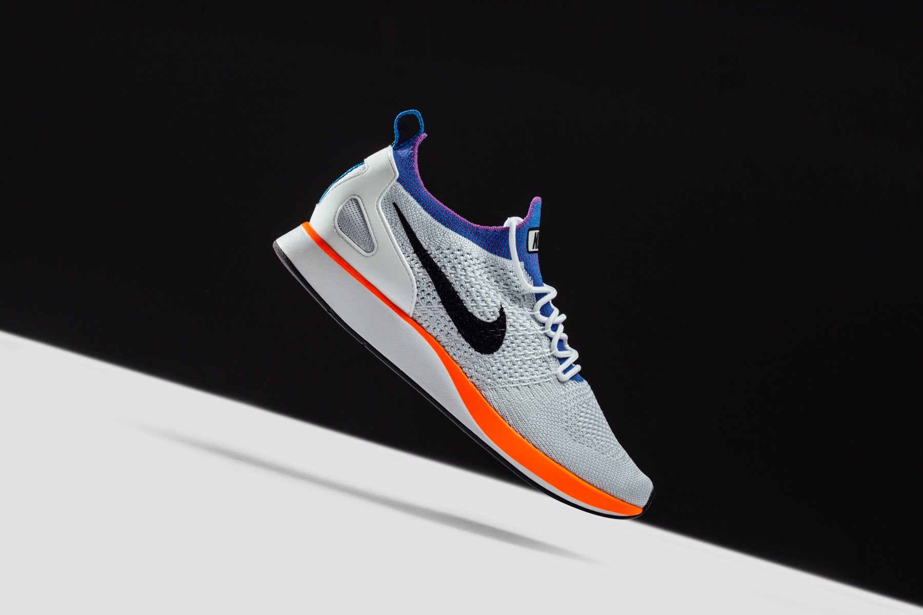 Nike mariah flyknit racer hyper crimson Clearance