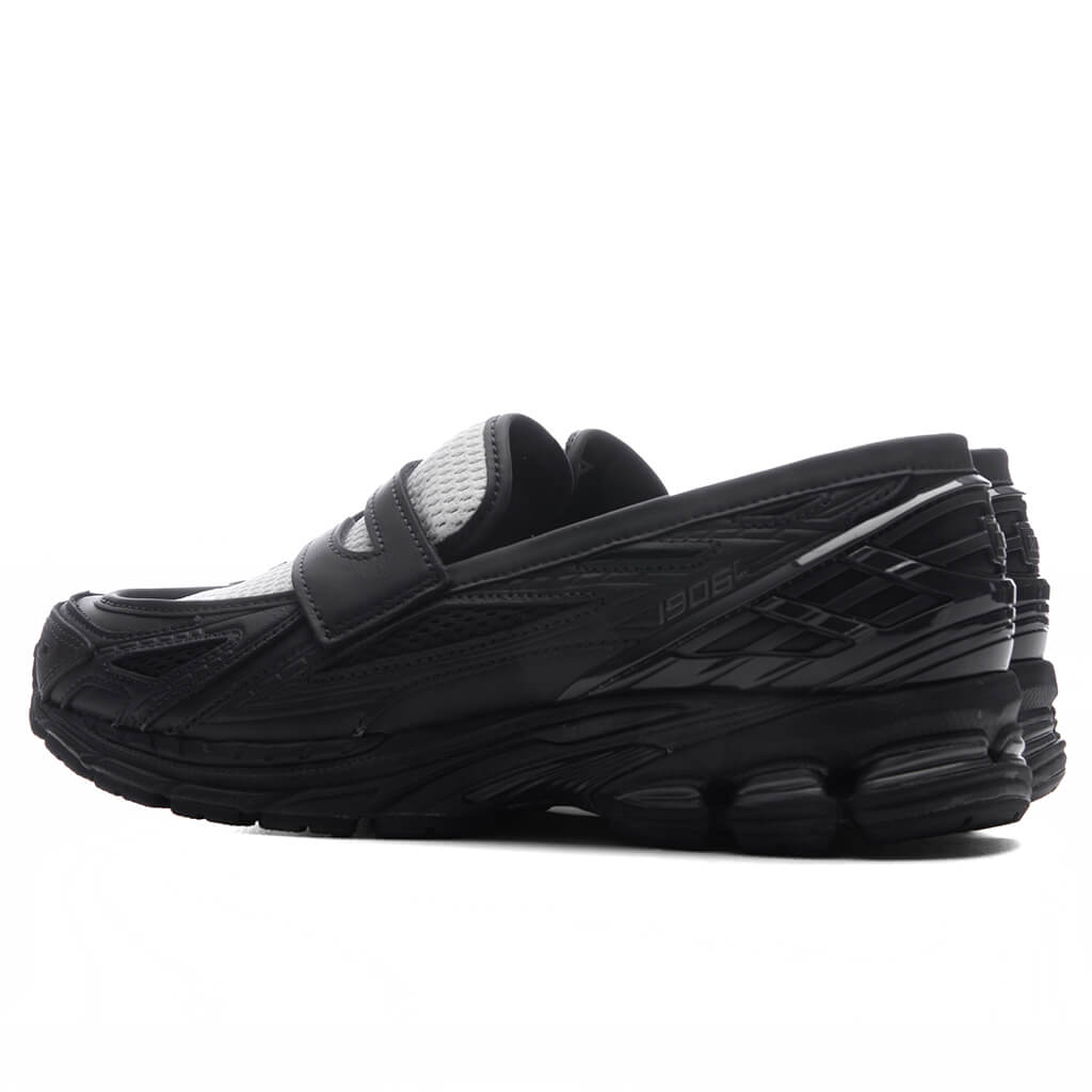 1906L 'Black Angora'- Black/Angora – Feature