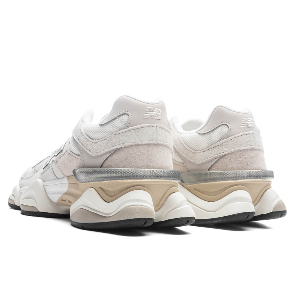 9060 - Sea Salt/Moonbeam/Turtledove – Feature