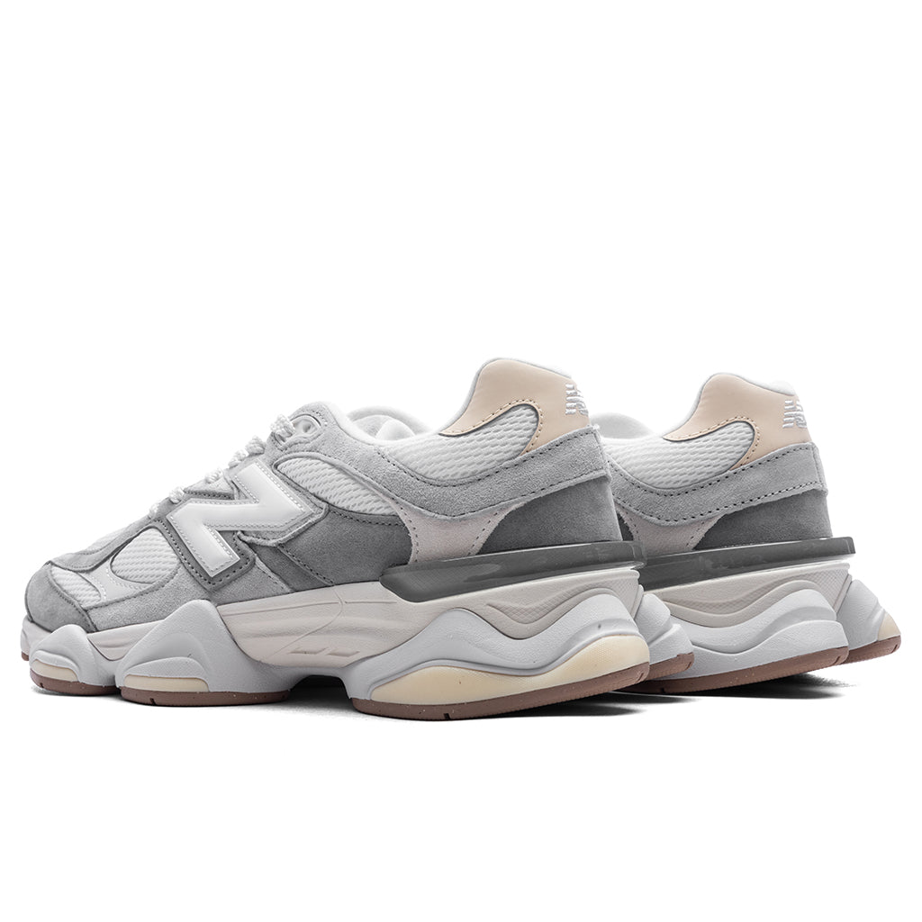 9060 Slate Grey/Calcium – Feature