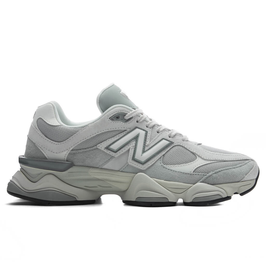 9060 - Lone Star Grey/Reflection – Feature