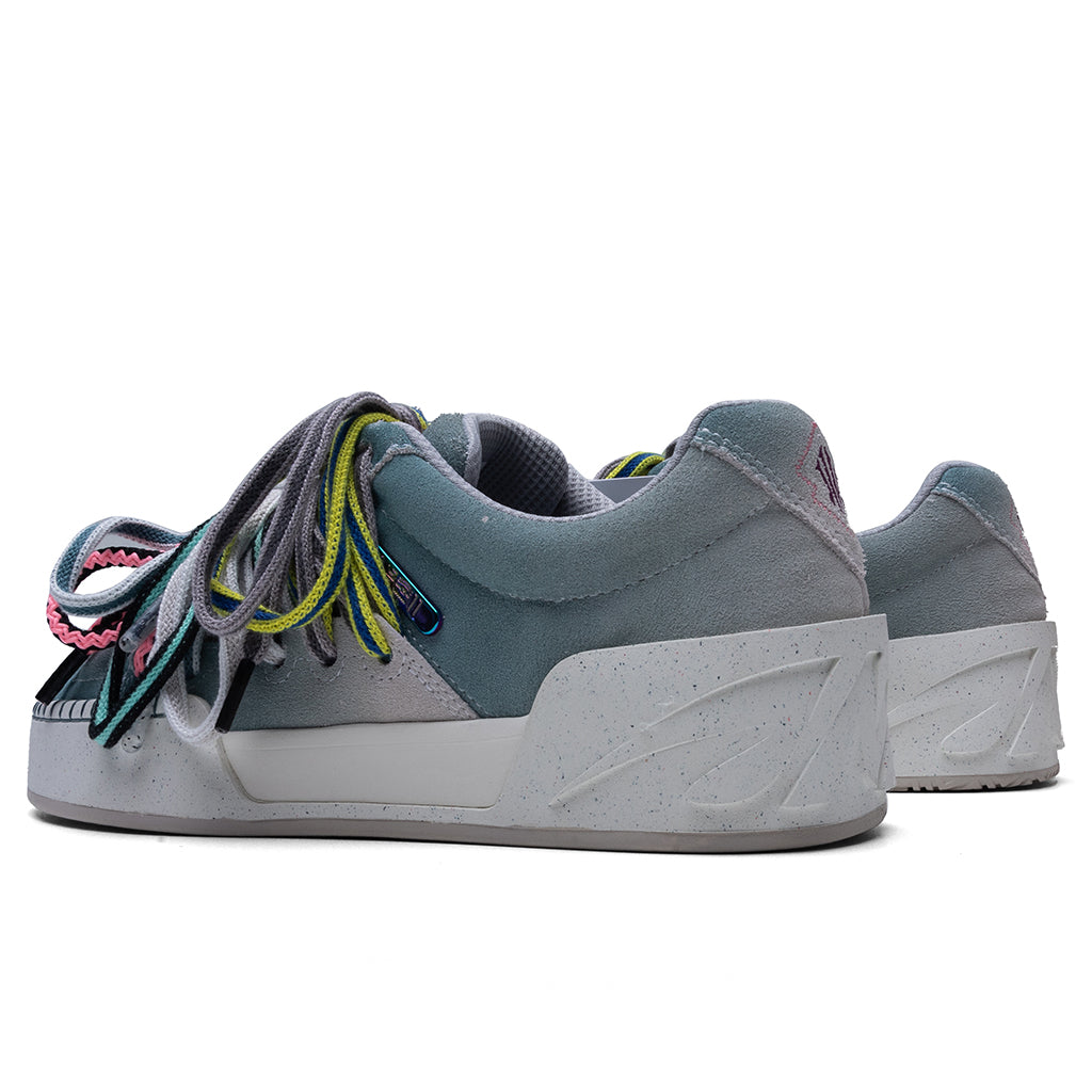 ANTA-x-Kyrie-Irving-Hela-Style