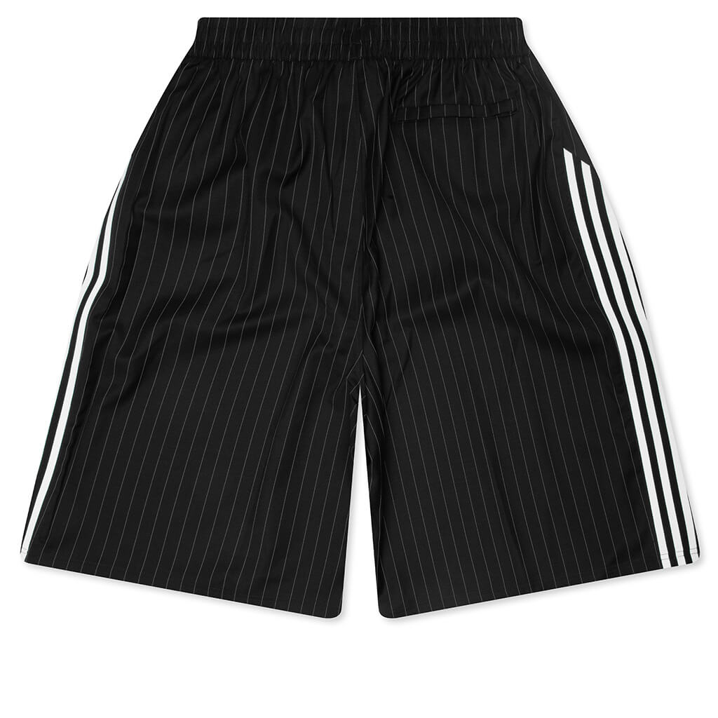 パンツ adidas Willy Chavarria stripe shorts XL Adidas Originals x Willy Chavarria Pinstripe Shorts - Black/White