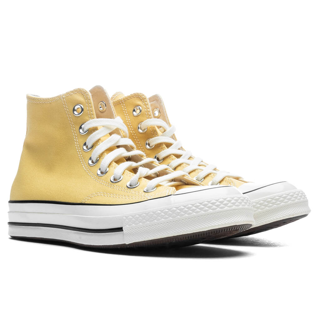 Chuck 70 HI Bananas/Egret/Black – Feature