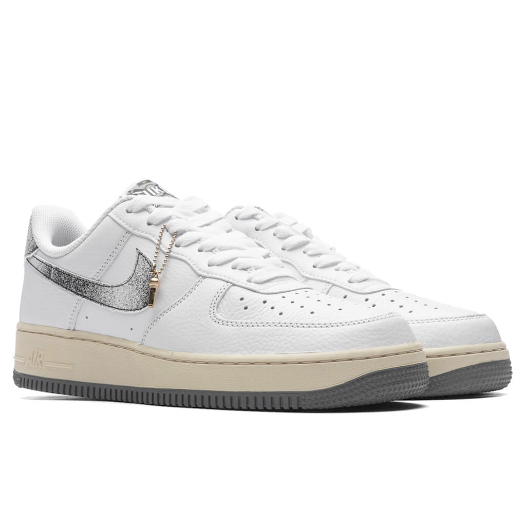 Buy Nike Kids Air Force 1 LV8 3 (PS) White black Air Force ps - Stadium  Goods