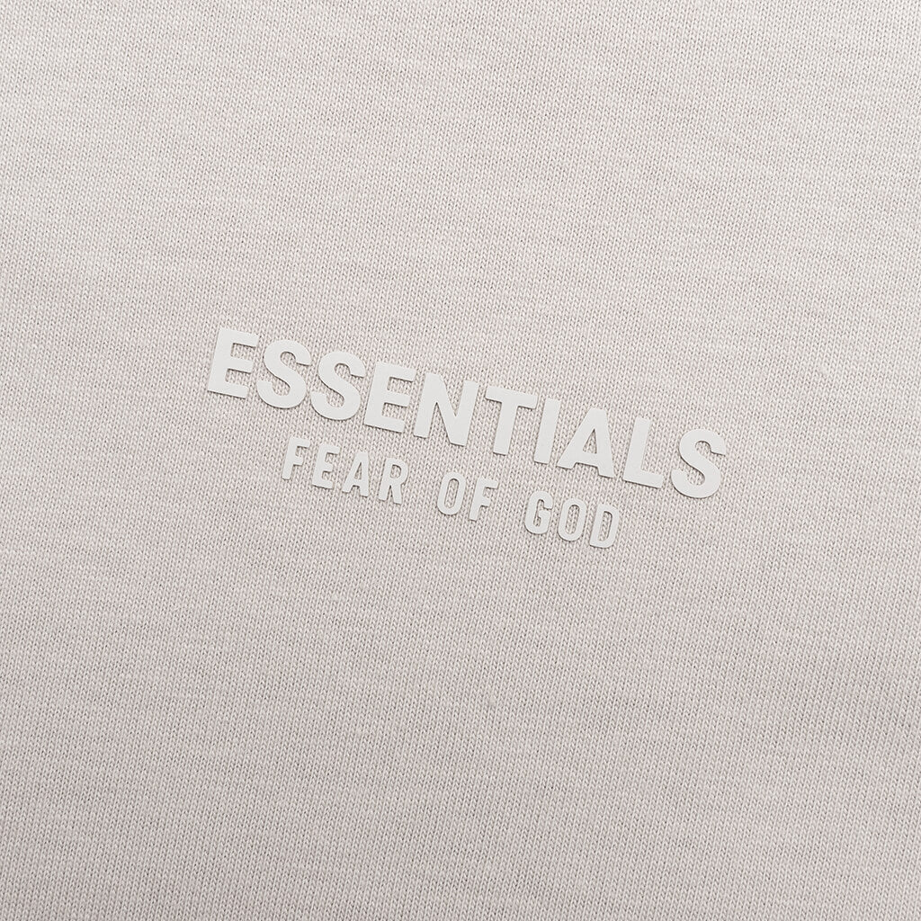 Essentials L/S Tee - Silver Cloud - Fear of God Essentials – Feature