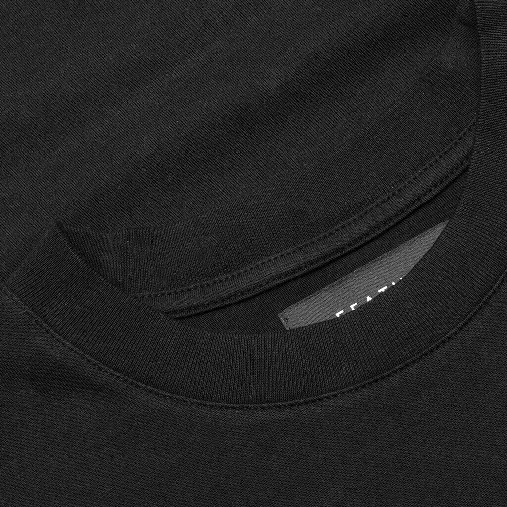 Haring Tee - Jet Black – Feature