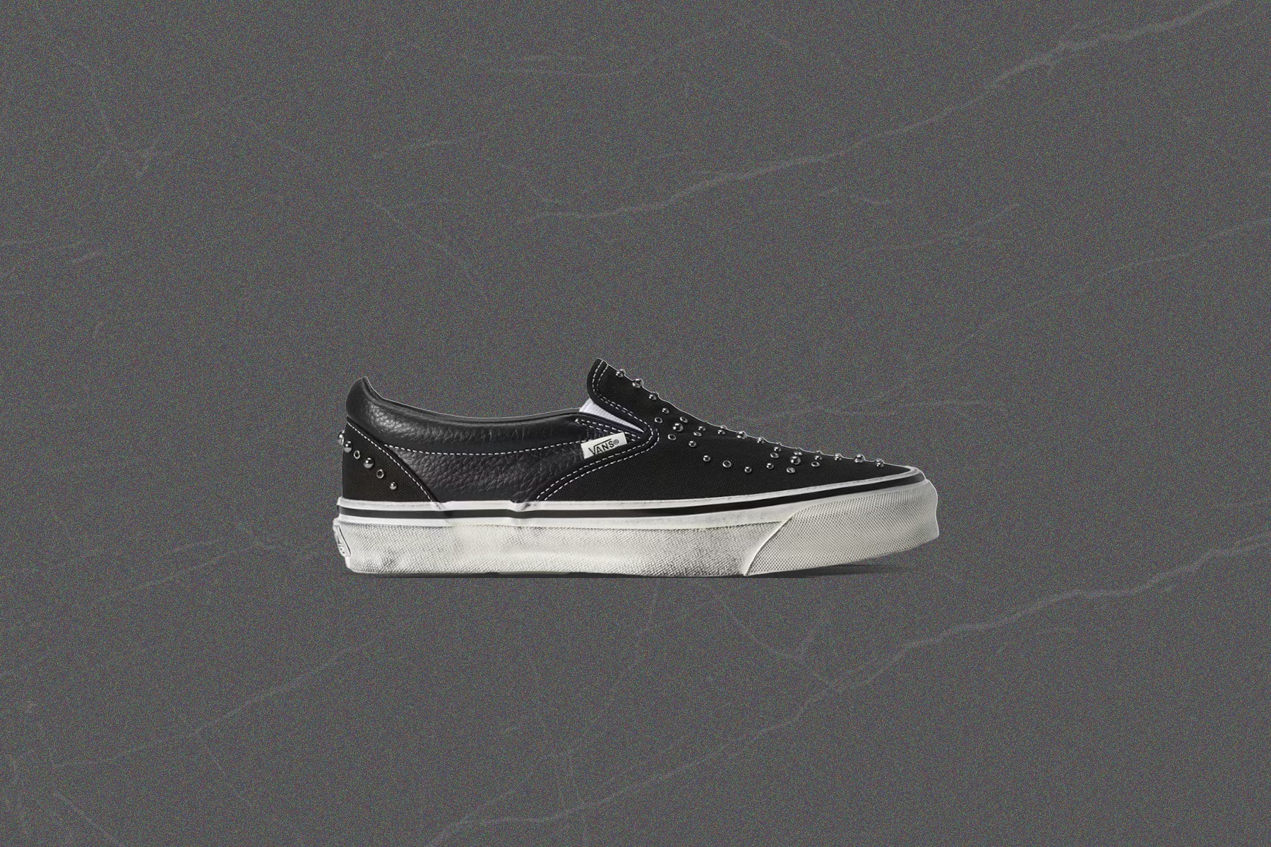 Premium LX Slip-On 98 Pearlized - Black/Black – Feature