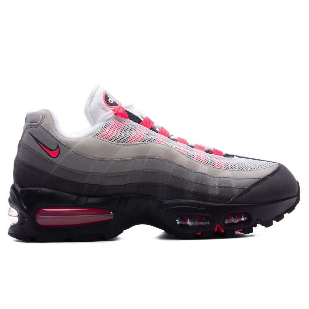 靴 Nike Air Max 95 OG Medium Ash/Solar Red Air Max 95 'Medium Ash and Solar Red' (IM7410-001) Release