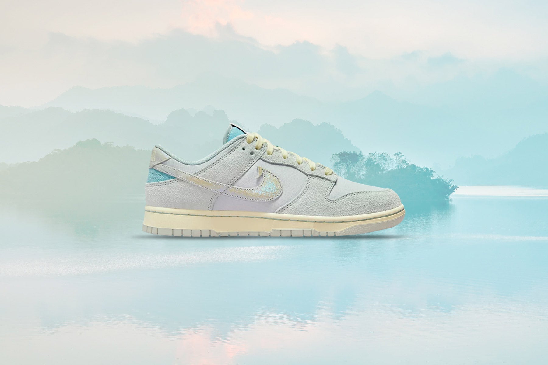 Dunk Low Retro SE Gone Fishing - Photon Dust/Light Silver/Alabaster â Feature
