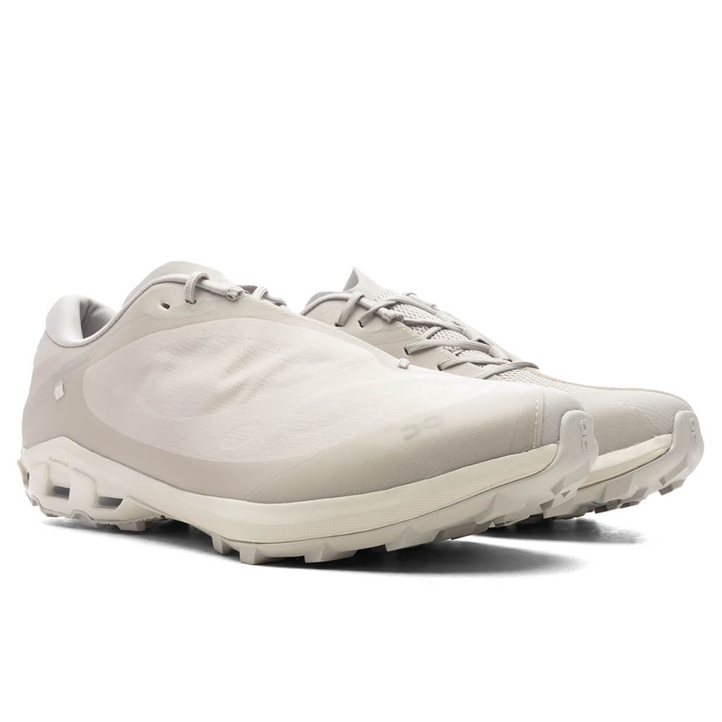 On x PAF Cloudventure Peak - Ice/Moondust – Feature