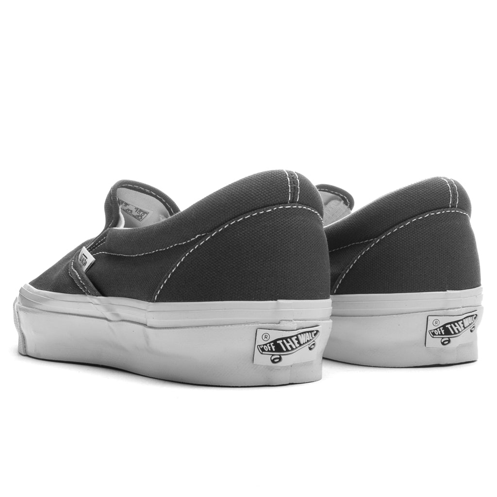 Slip-On Reissue 98 LX - Gunmetal – Feature