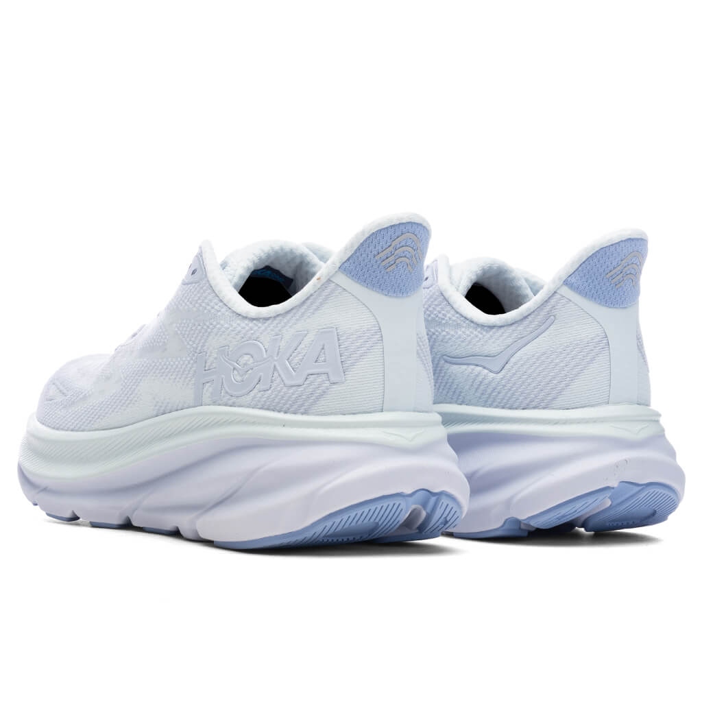 女子クリフトン 9 - エーテル/ イリュージョン – Feature