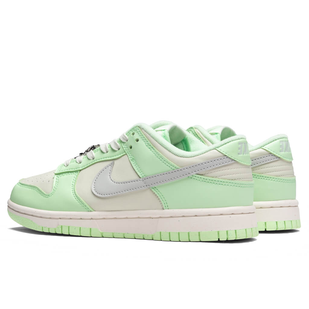 Women's Dunk Low Next Nature - Sea Glass/Light Silver/Vapor Green/Sail