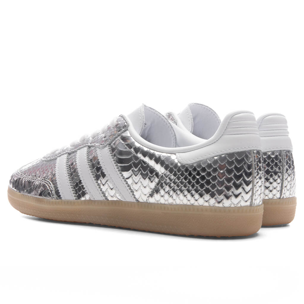 靴 adidas Originals Women's Samba OG Silver Women's Samba OG - Silver Metallic/Footwear White/Gum – Feature