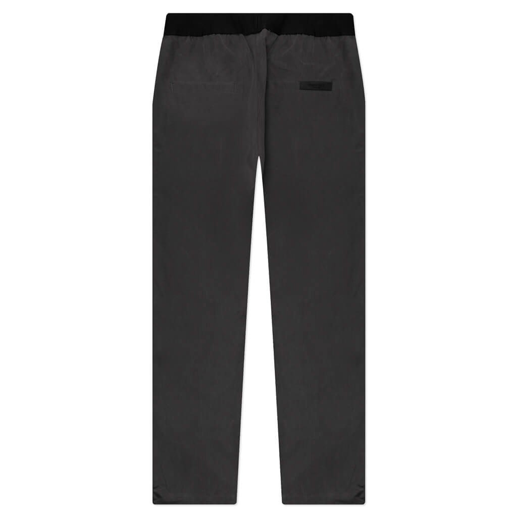 Essentials Relaxed Trouser - Iron – Feature