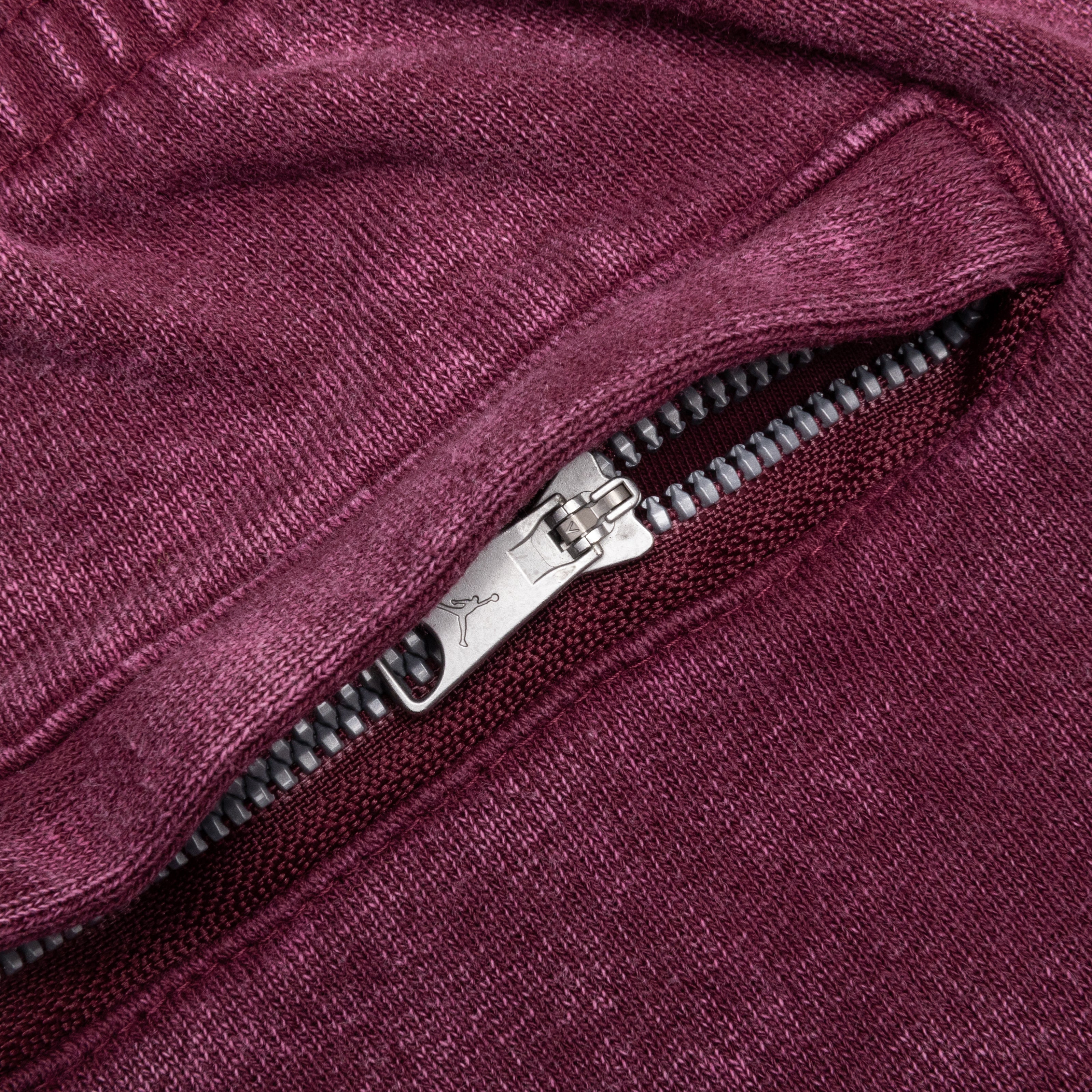 Essential Statement Fleece Pants - Cherrywood Red – Feature