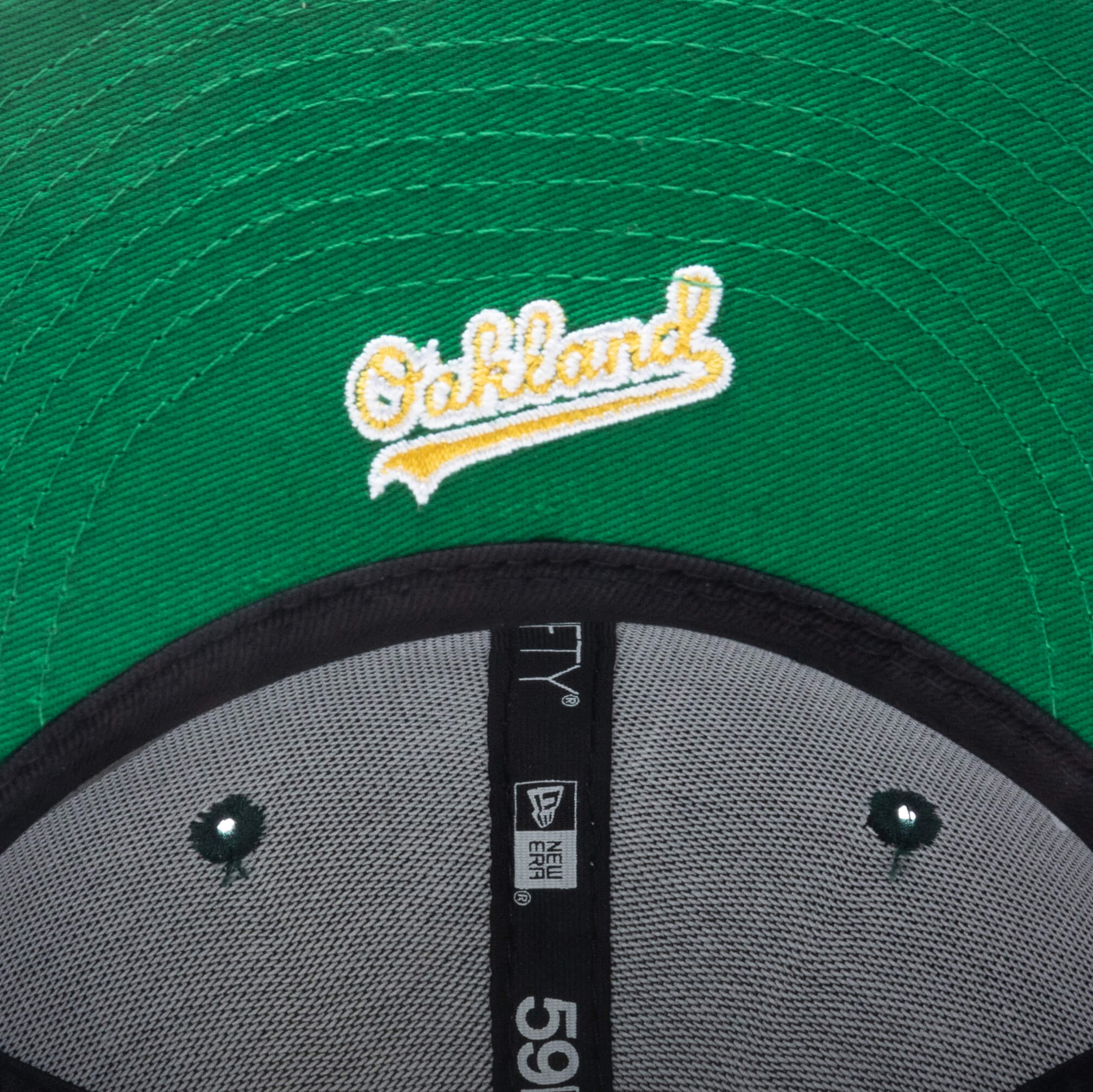 New Era Side Split 59FIFTY Oakland Athletics Fitted Hat