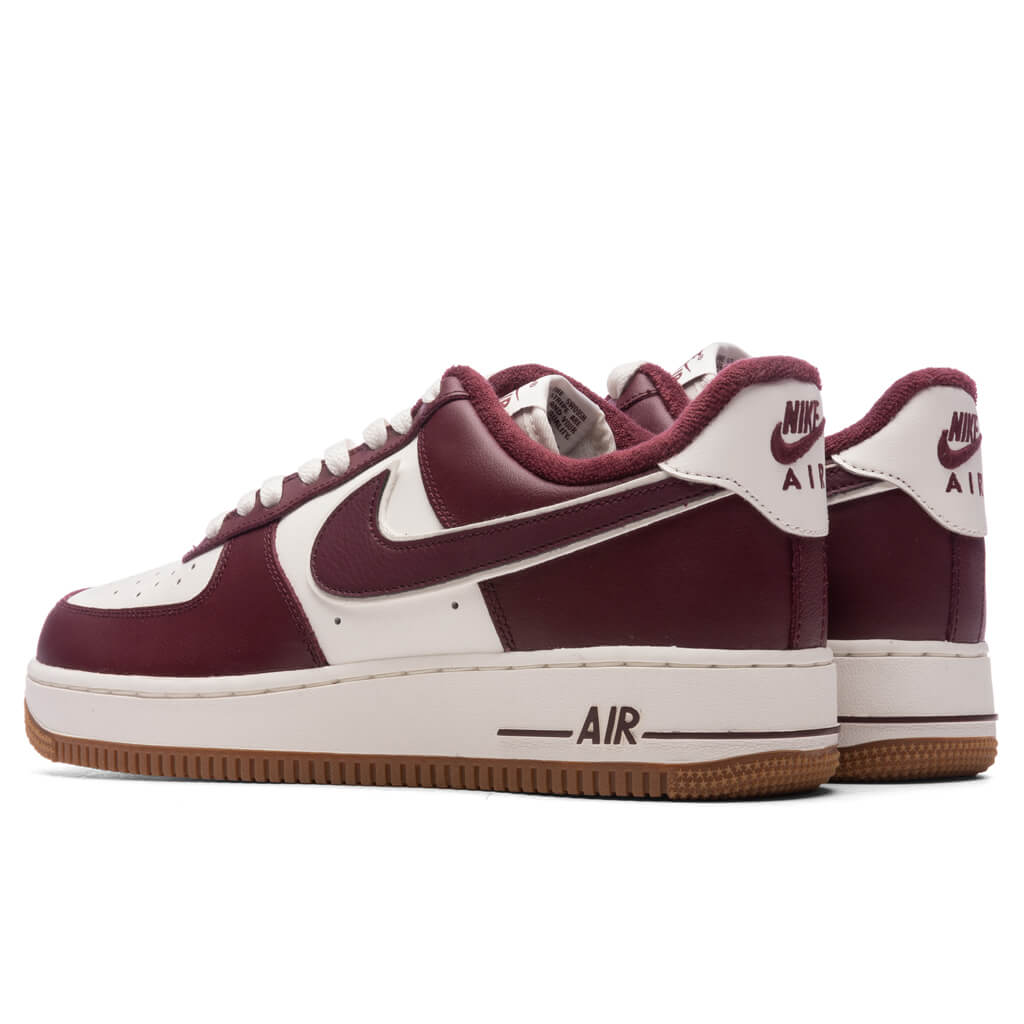 Nike Men Air Force 1 '07 Lv8 (sail / night maroon-gum med brown)