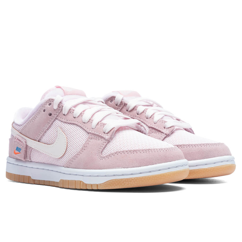 Women's Dunk Low SE - Light Soft Pink/Light Soft Pink