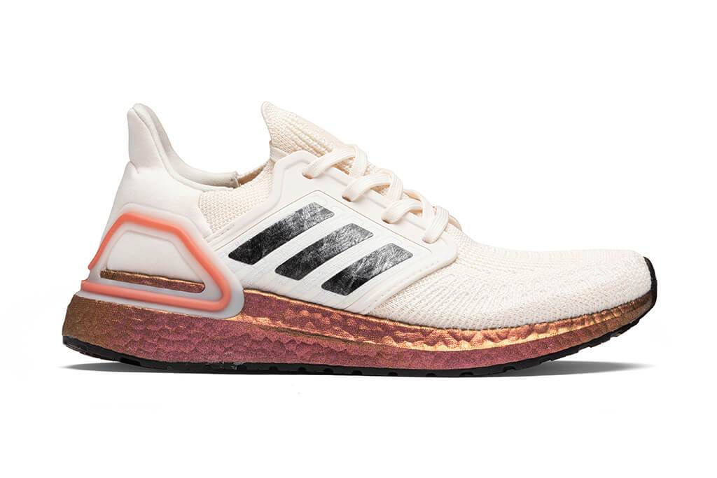 Women's Ultraboost 20 - Chalk White/Core Black Feature Women's Ultraboost 20 - Chalk White/Core Black Feature