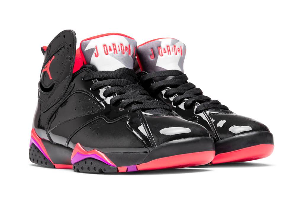 Women's Air Retro 7 - Black/Bright Crimson/Anthracite â Feature