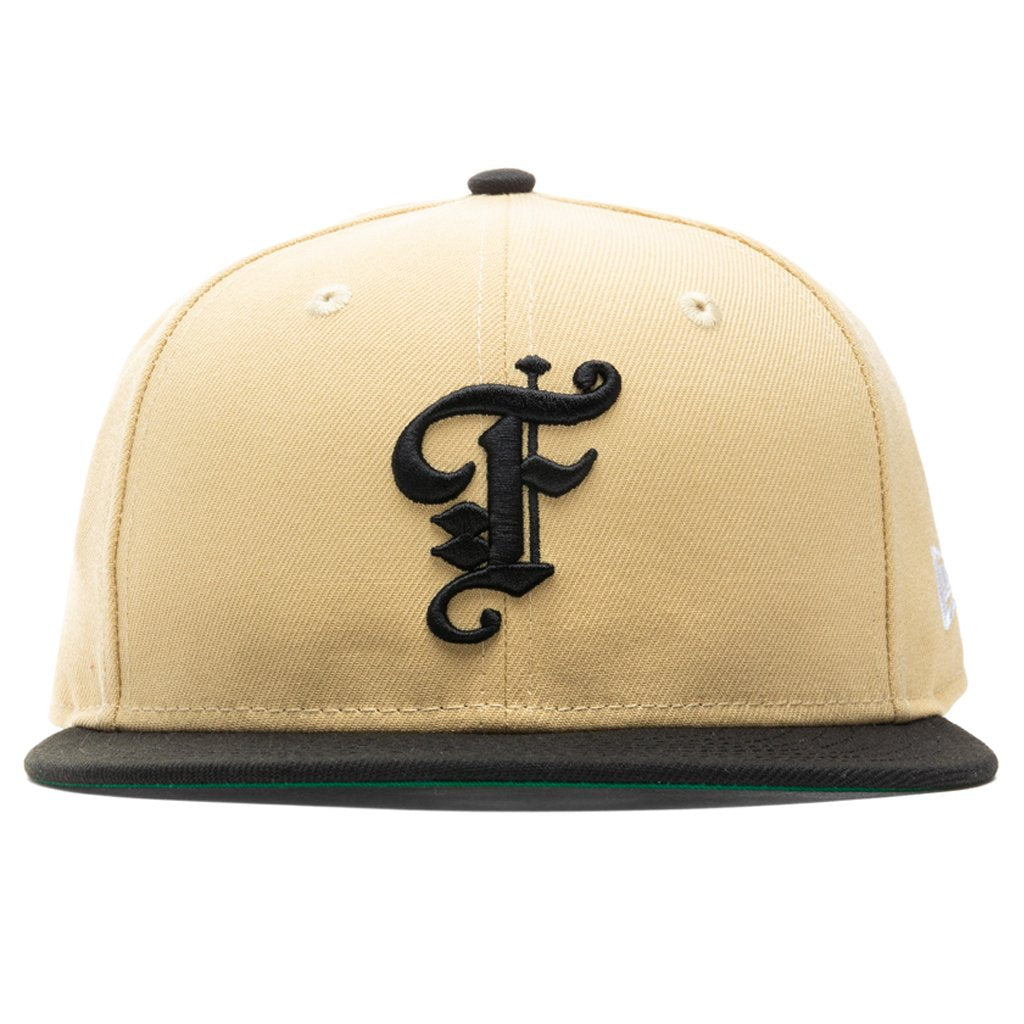 Feature New Era Old English F Snapback