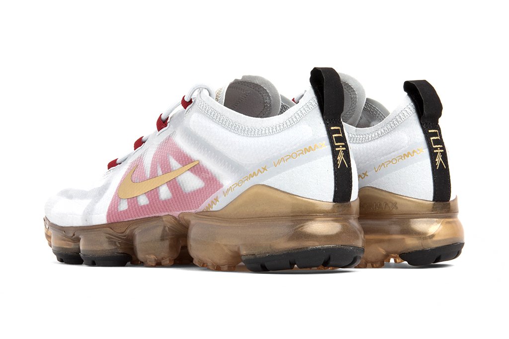Air VaporMax 2019 CNY - Pure Platinum/Metallic Gold/Gym Red â Feature