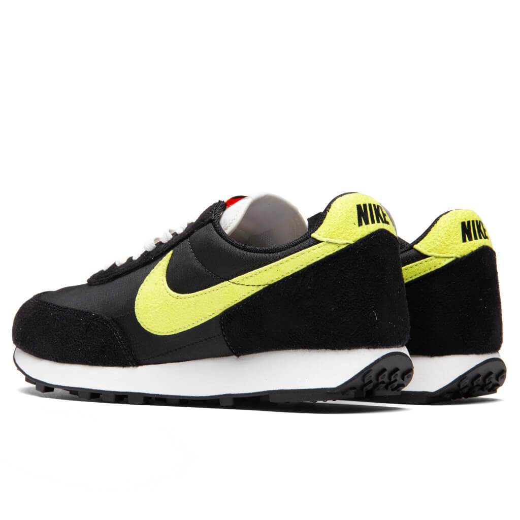 nike daybreak sneaker district