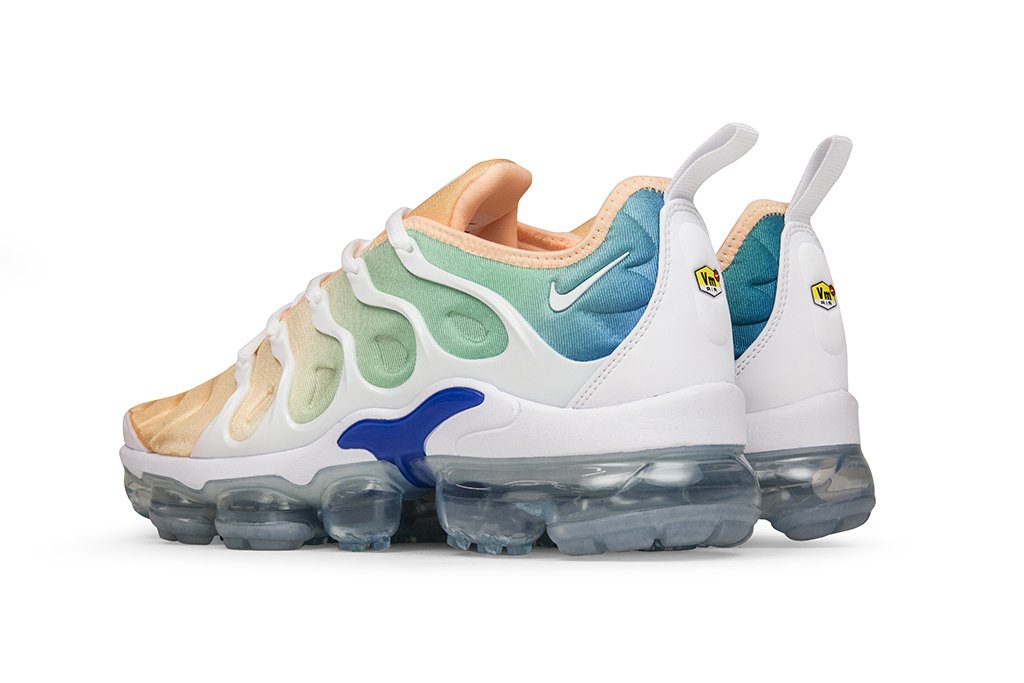 vapormax all white womens