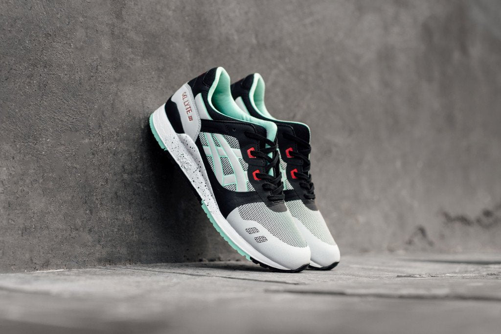 Asics "No Seams" Gel-Lyte III in Soft Grey Available Now