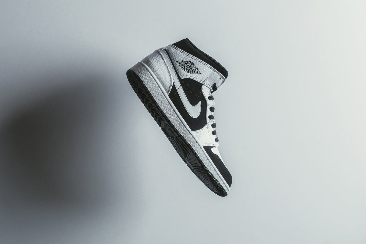 Air Jordan 1 Mid "White/Black" Available Now