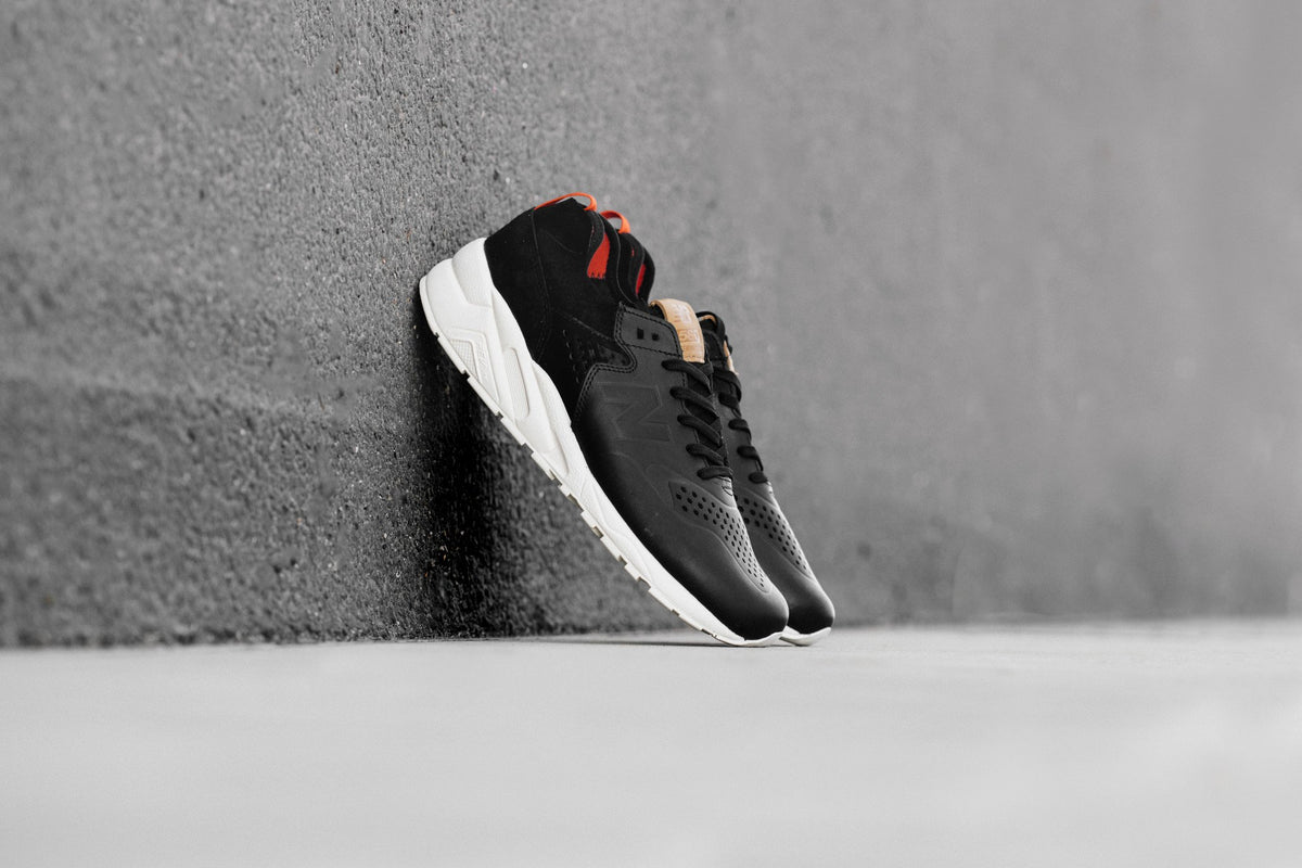 New Balance 580 Deconstructed In Black Available Now