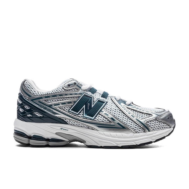1906 (PS) - Silver Metallic/Deep Ocean – Feature
