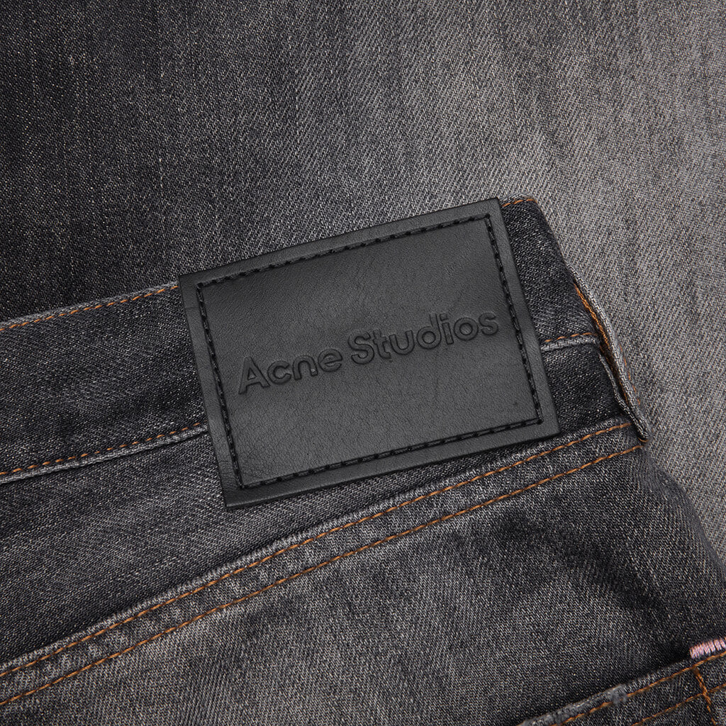 1981 U Black Trafalgar Loose Fit Jeans - Black – Feature