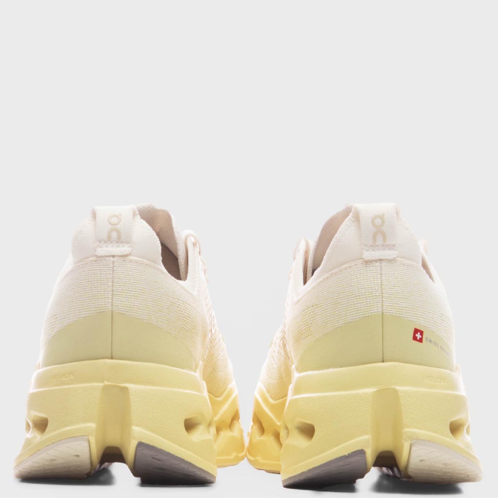 Cloudsurfer Max - Ivory/Dijon – Feature