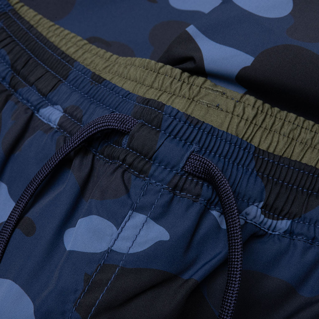 Color Camo Shark Reversible Shorts - Navy – Feature