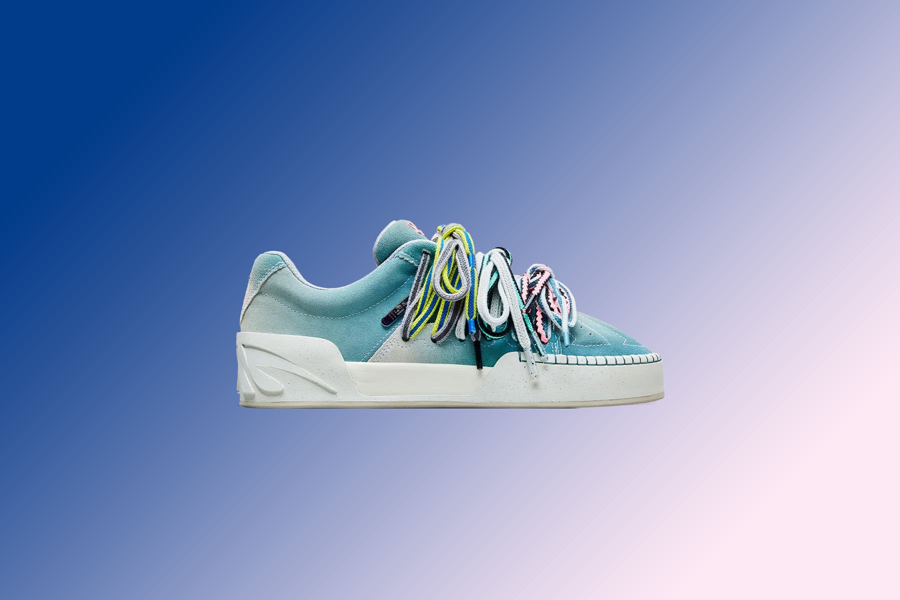 Anta x Kyrie Irving Helaスタイル「ルーツ」 - オンブルブルー – Feature