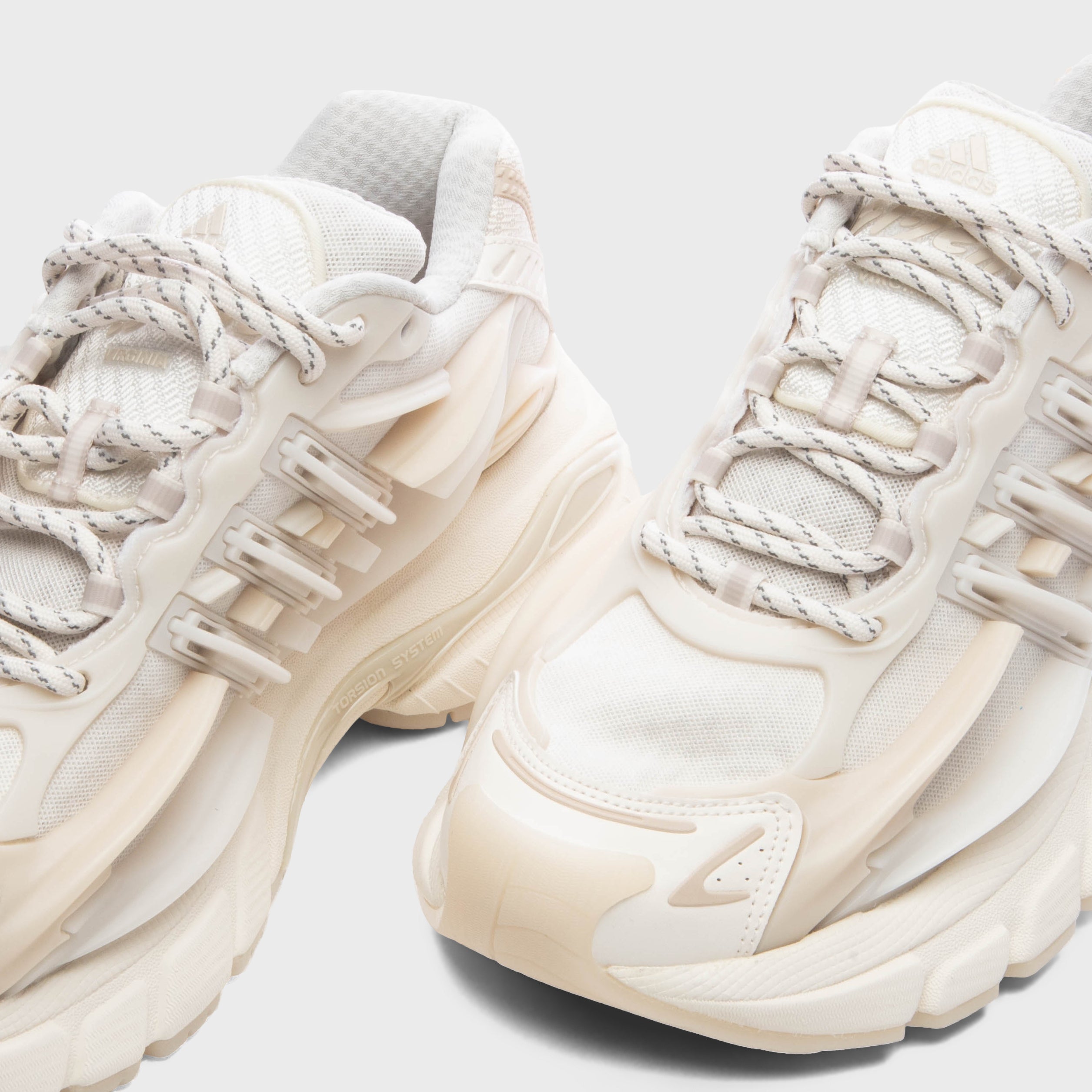 Adistar Jellyfish - Core White/Off White/Clear Brown – Feature