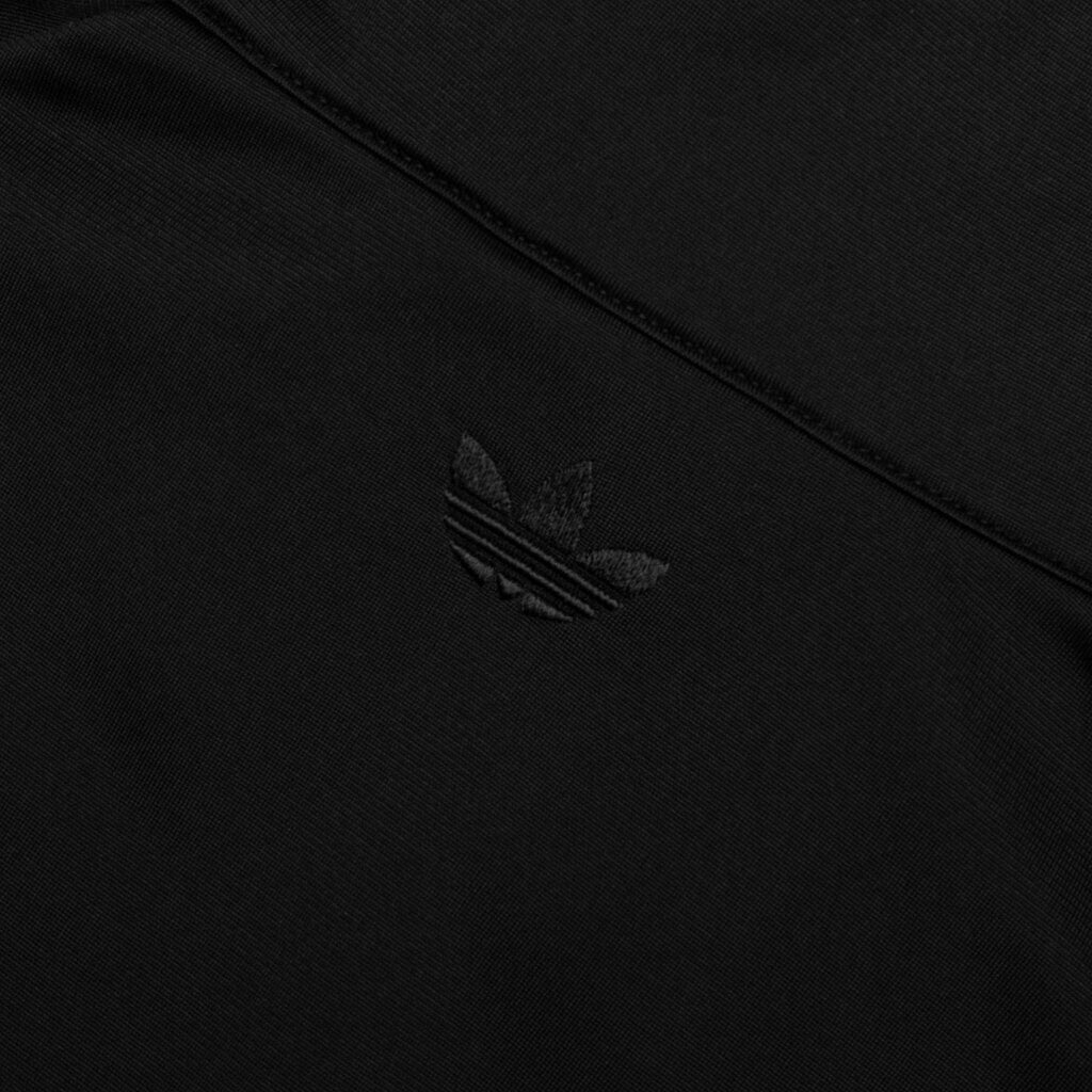 Track Top - Black – Feature