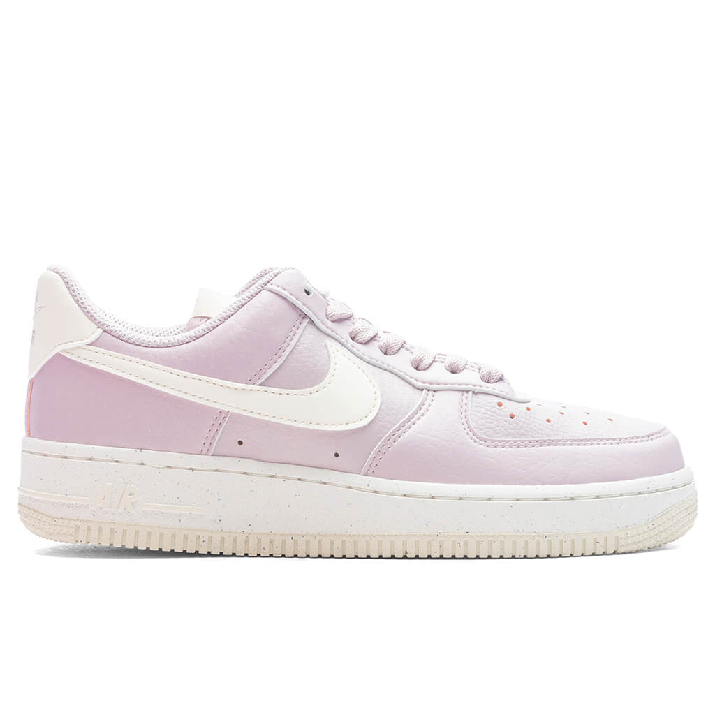 Women's Air Force 1 '07 SE - Platinum Violet/Sail/Coconut Milk – Feature