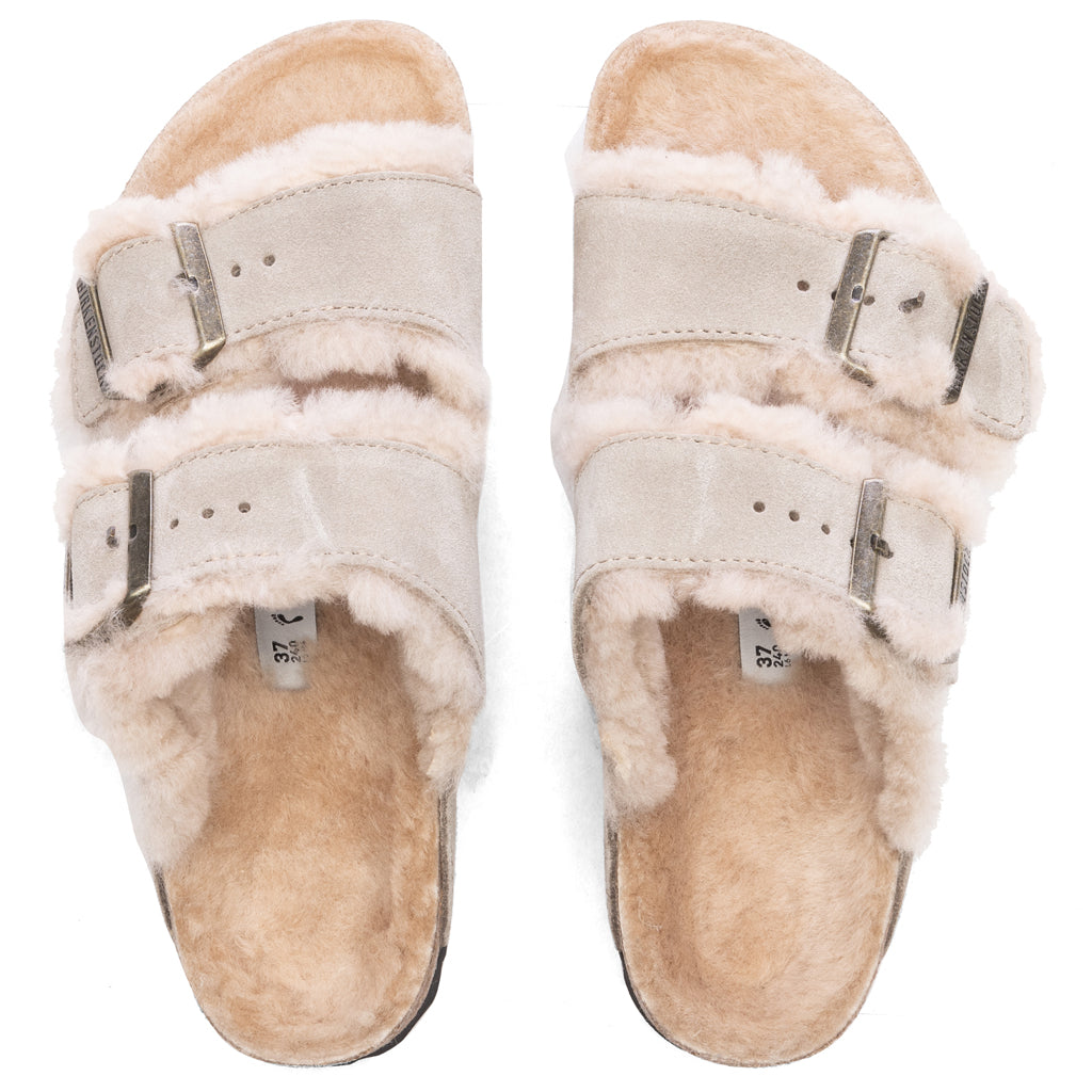 Women's Arizona Shearling - Taupe – Feature