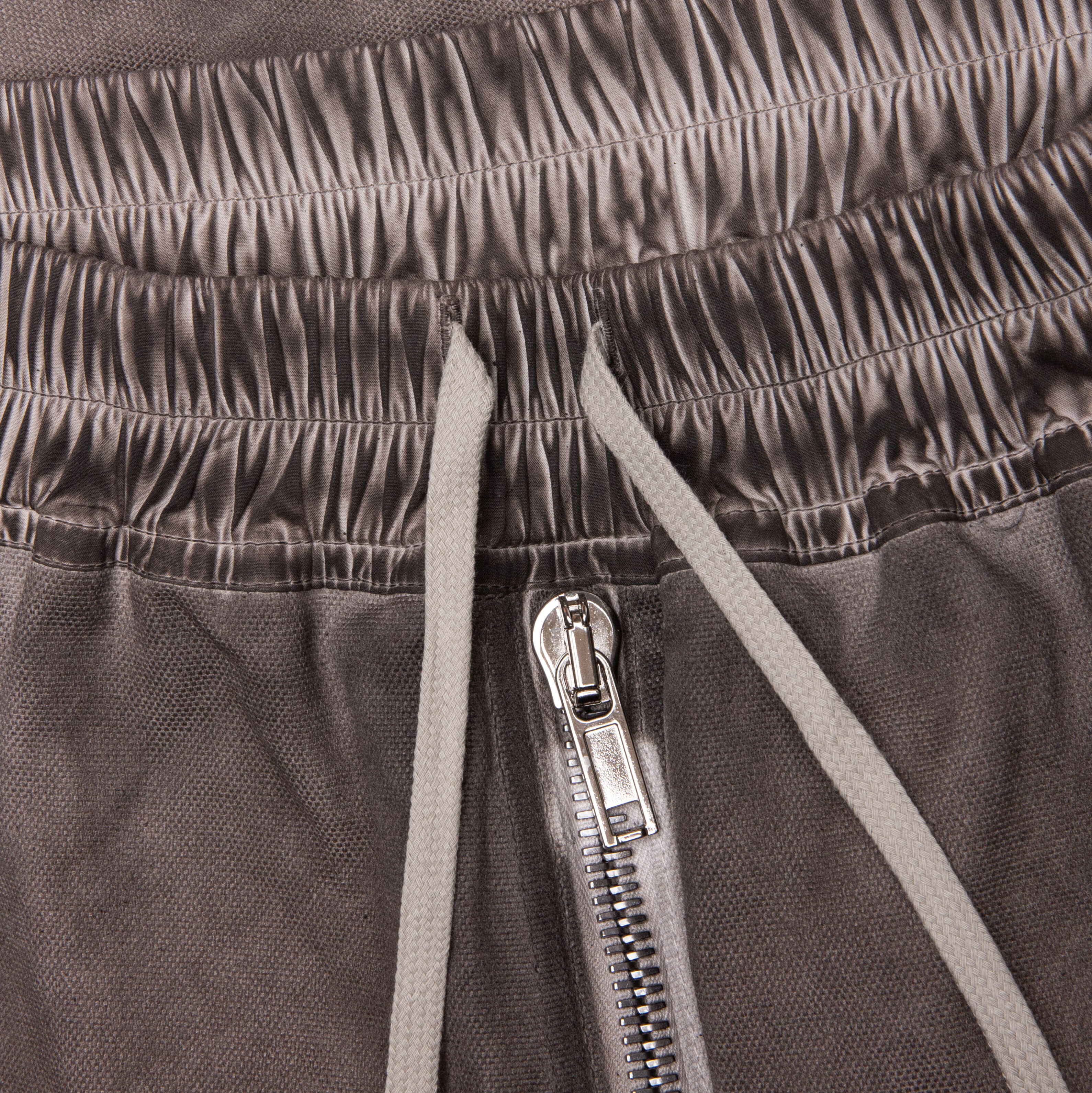 Bauhaus Shorts - Dust – Feature