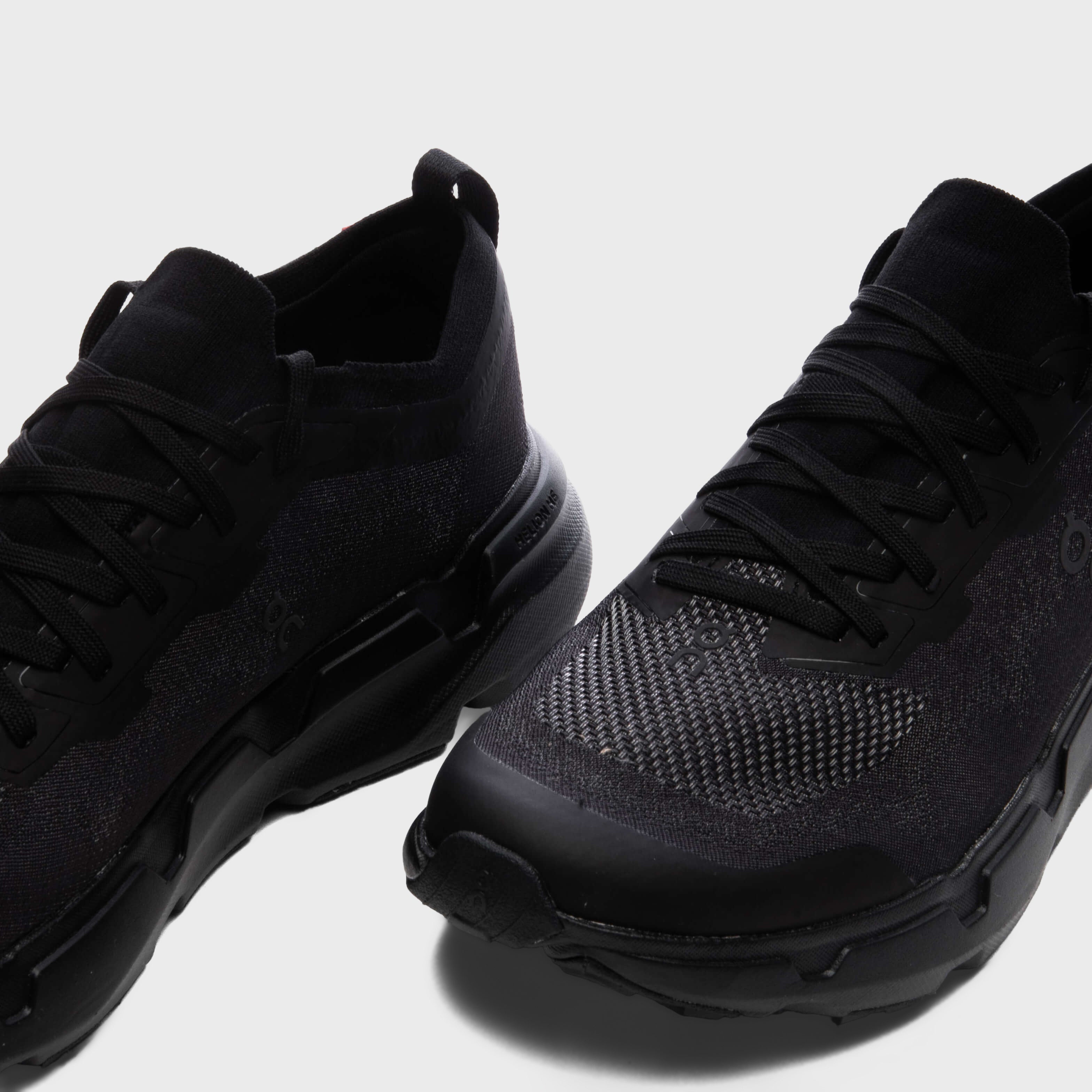 Cloudsoma - Black/Black – Feature