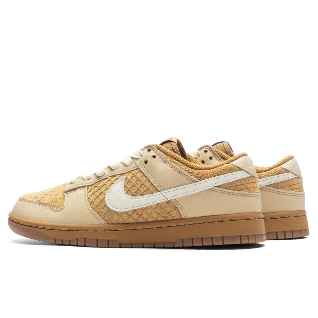 Dunk Low Retro 'Waffle' - Wheat/Coconut Milk/Sesame – Feature