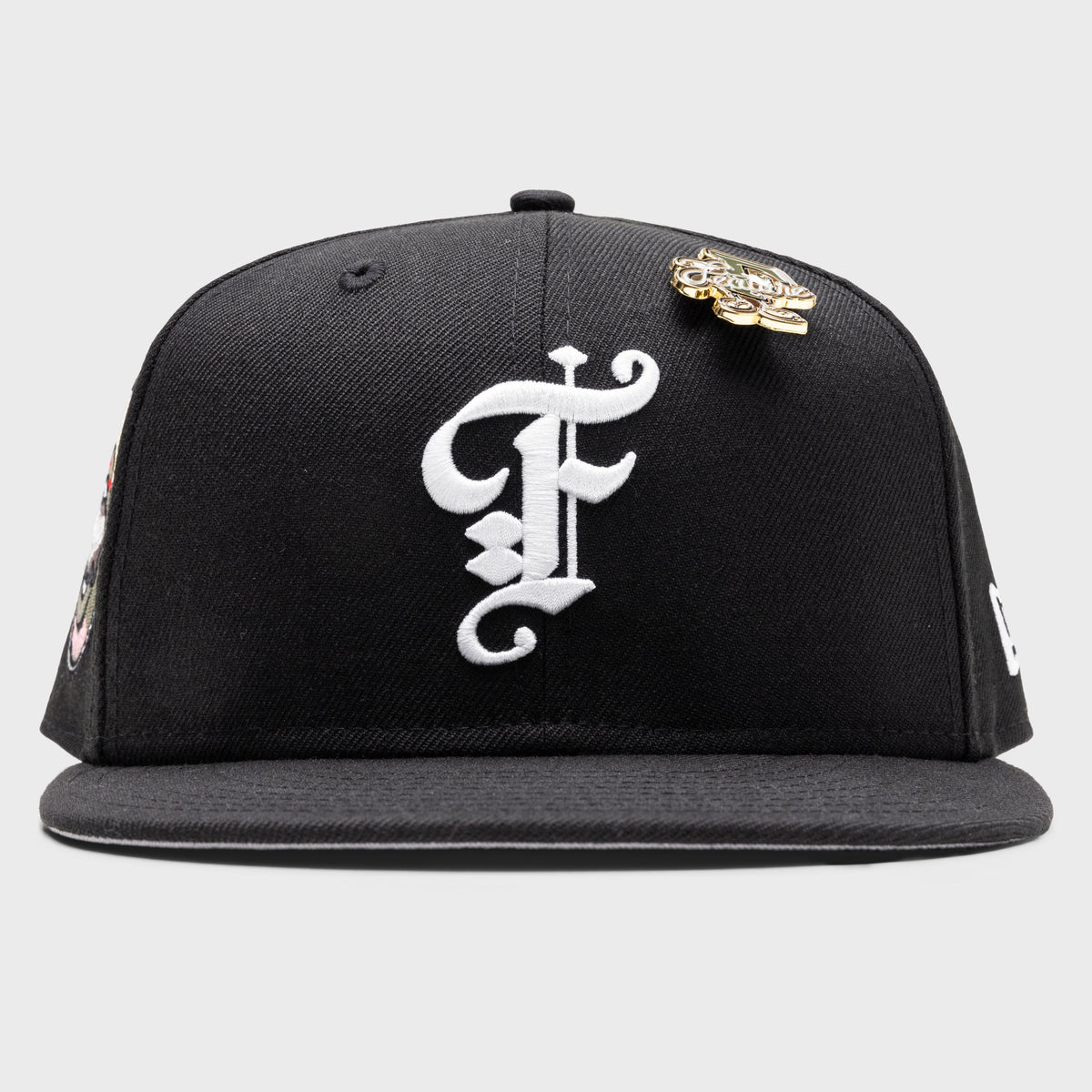 59FIFTY Fitted Old English F Calabasas - Black/White