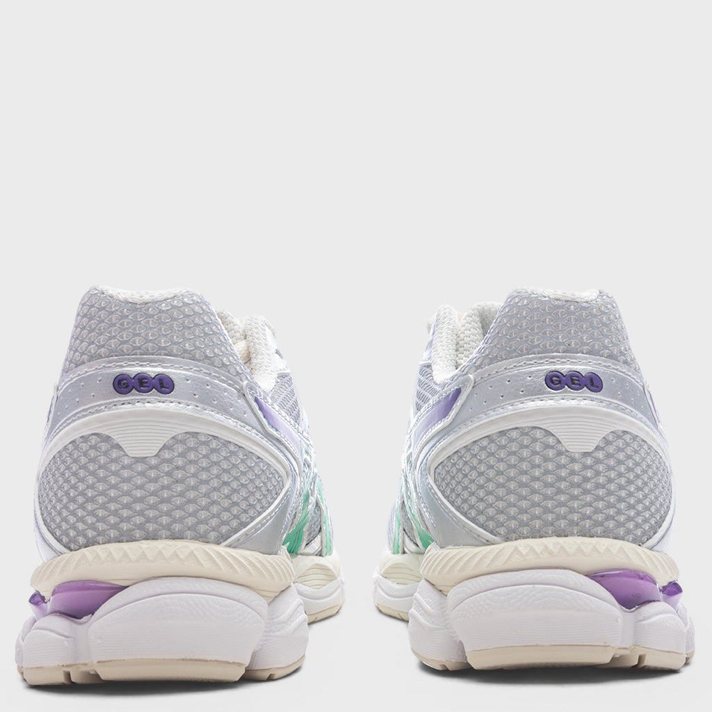 GEL-Cumulus 16 Tomo Summit Exclusive - Cream/Malachite Green – Feature